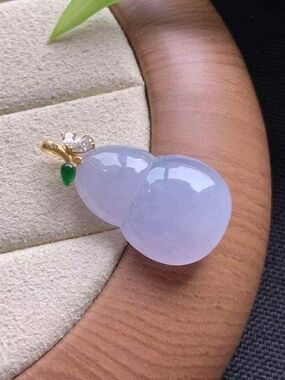 18k Gold Bail,Lavender Jade Gourd Pendant Necklace with Leaf Accent Cerified